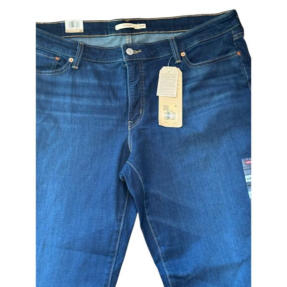 Levi's Women's Boyfriend Jeans, Plus Size 20W, Relaxed Fit Mid-Rise - Picture 2 of 9
